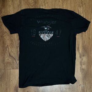 Black Wrangler vintage tee clothing. Men’s size L.